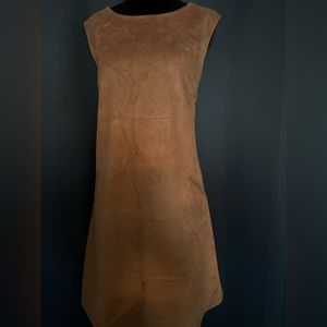 Sleeveless faux suede dress with faux pockets and zipper back